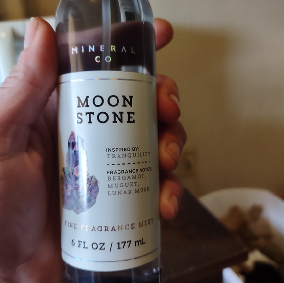 Meet your Posher, Jenifer Pace - Picture 2 of 6